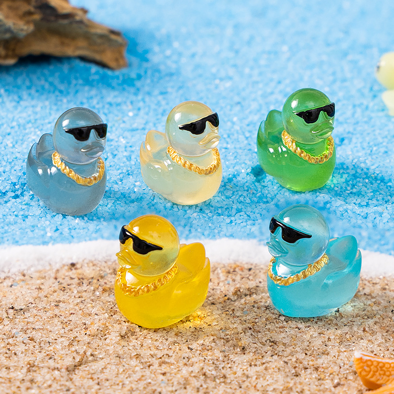 10/20pcs Glow in The Dark Mini - Aquarium Fish Small review and price